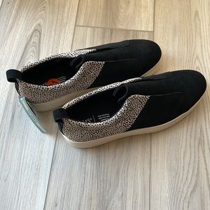 Toms Amber Woman’s Slip-On Sneakers Ortholite Black Suede/Mini Cheetah 11